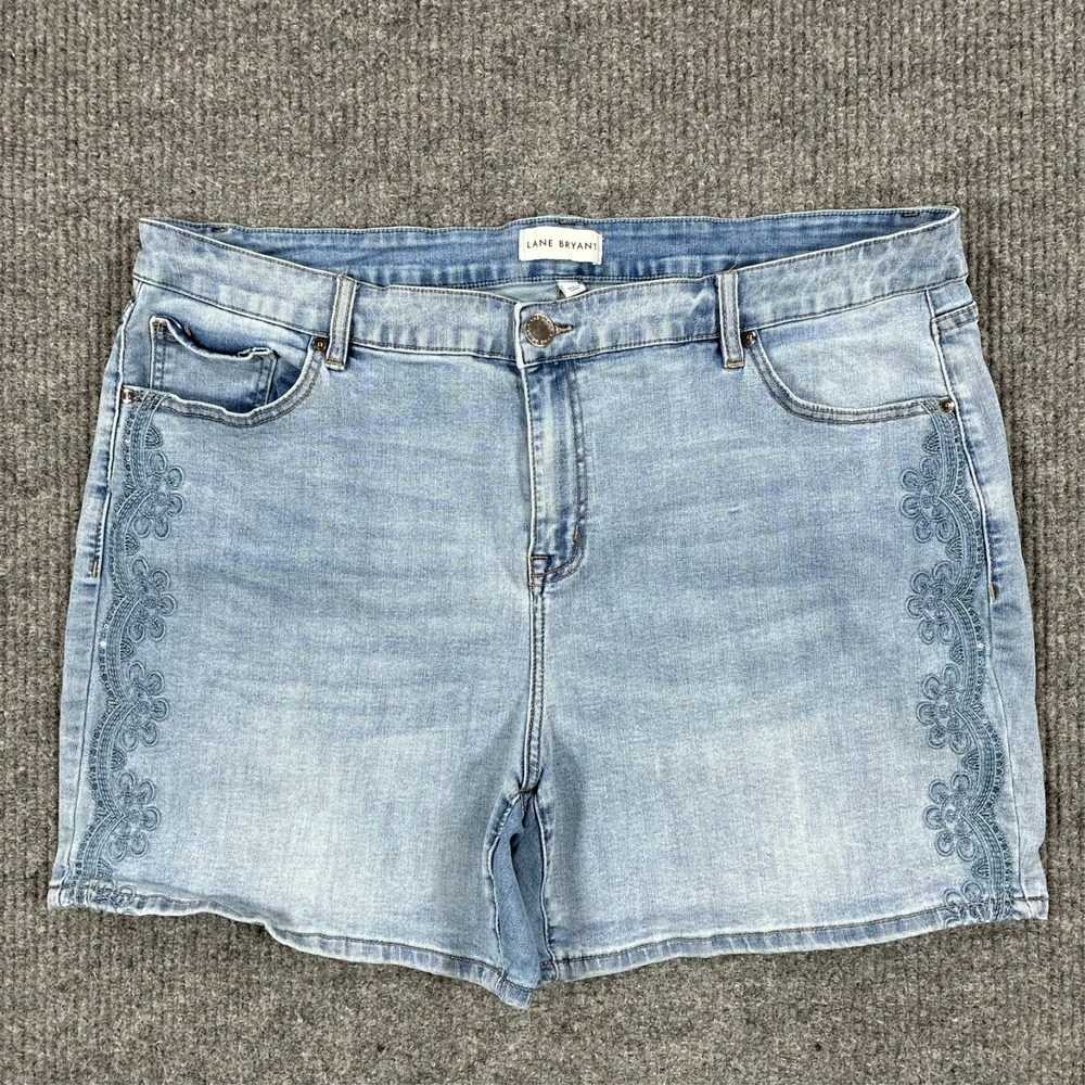 Lane Bryant Mid Rise Boyfriend Midi Shorts Womens Size 20 Floral Embroidered